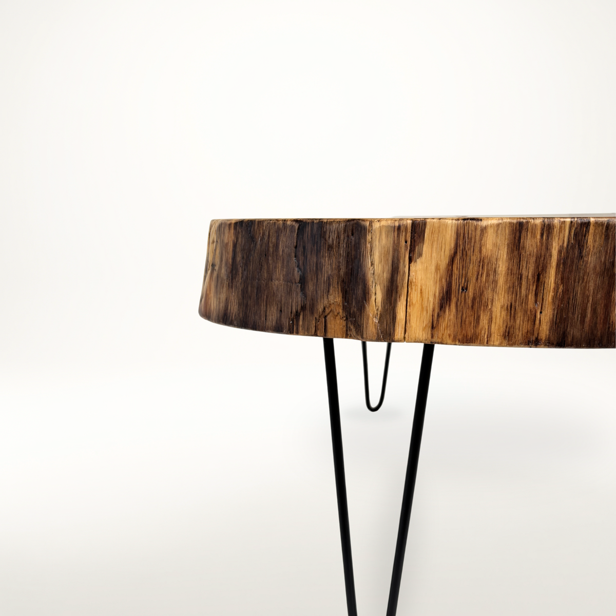 AX277 tölgyfa dohányzóasztal 81cm